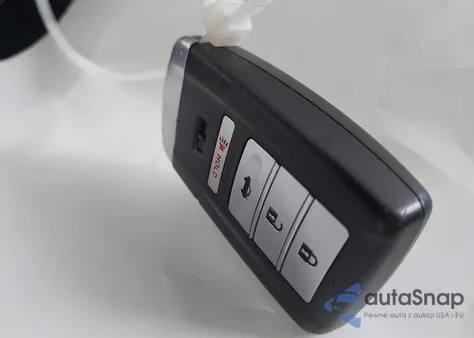 2018 Acura Tlx from USA, damaged, VIN 19UUB1F38JA008010